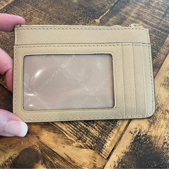 Michael Kors Tan Leather Jet Set Small Top Zip Coin Pouch with Key Chain - Picture 8 of 12